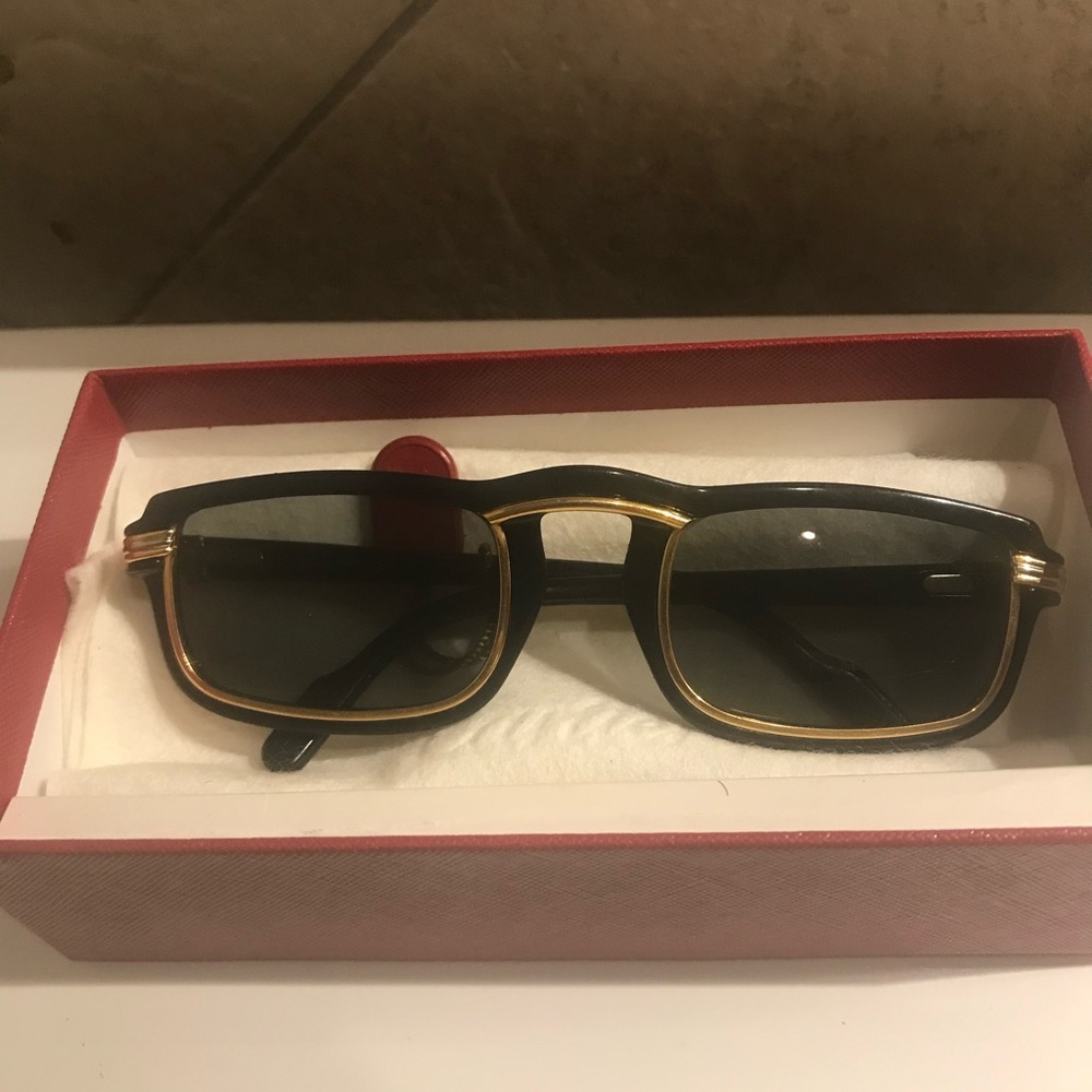 Authentic Cartier vertigo sunglasses 🌞🕶️